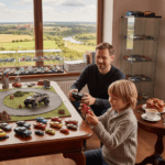 Mažų ratų magija: kodėl mašinėlės išlieka populiariausiu žaislu ir rimtu hobiu